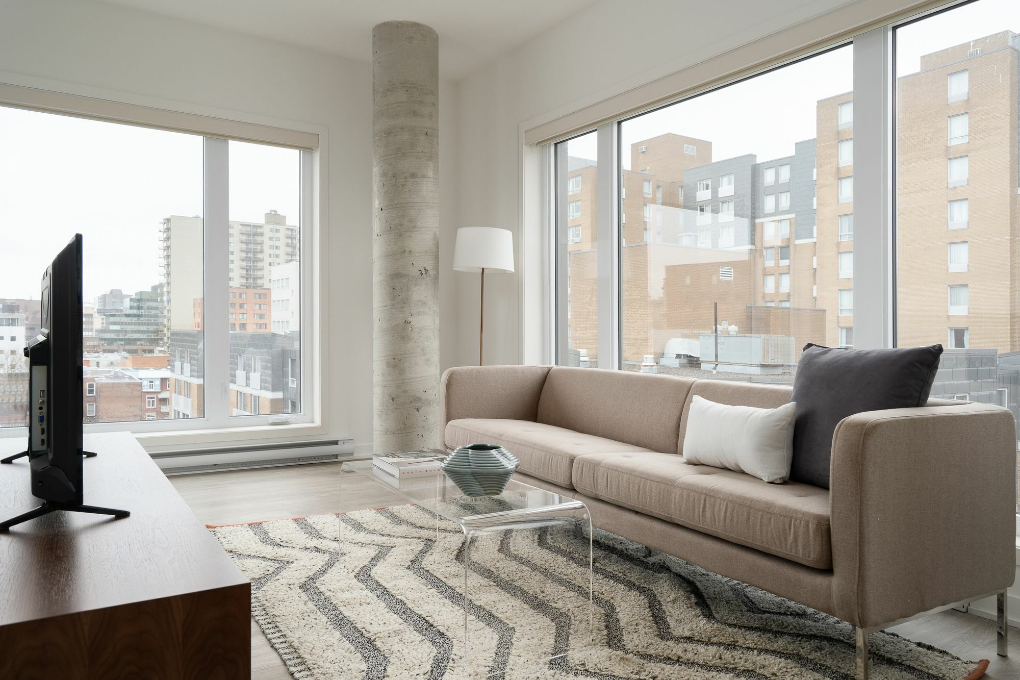 Spacious 1Br In Quartier Des Spectacles By Sonder Apartamento Montréal Exterior foto